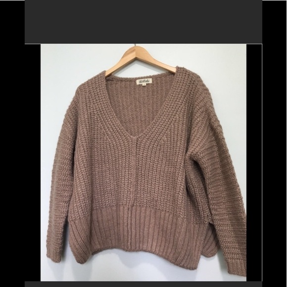 NWOT Oversized Chunky Knit V Neck Pullover V - Picture 6 of 8